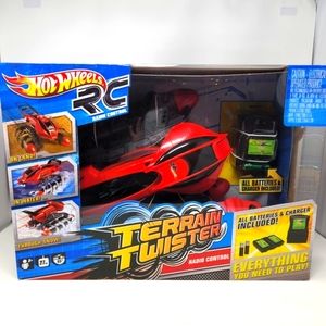 NIB Hot Wheels Terrain Twister Radio Control for Land Water Snow Vehicle Red